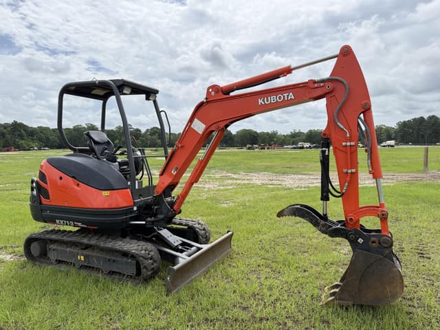 Image of Kubota KX71-3 equipment image 3