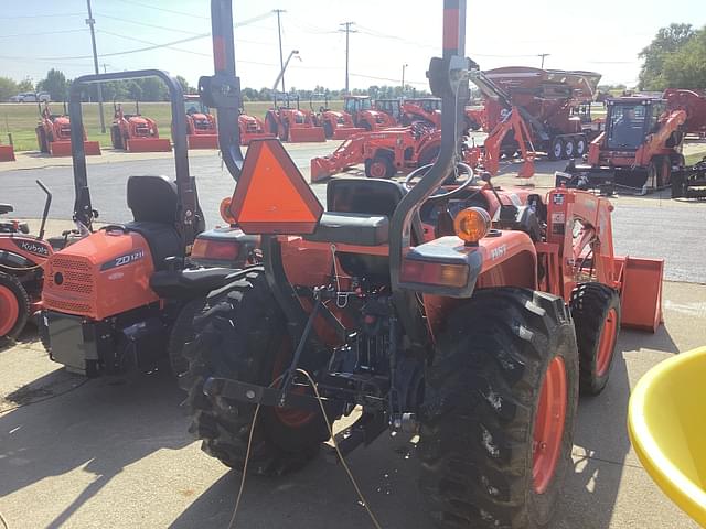 Image of Kubota L2501 equipment image 2