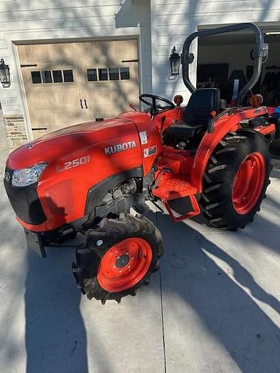 2019 Kubota L2501 Equipment Image0