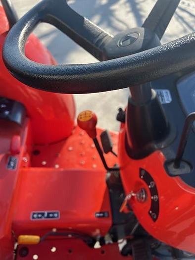 Image of Kubota L2501 equipment image 4