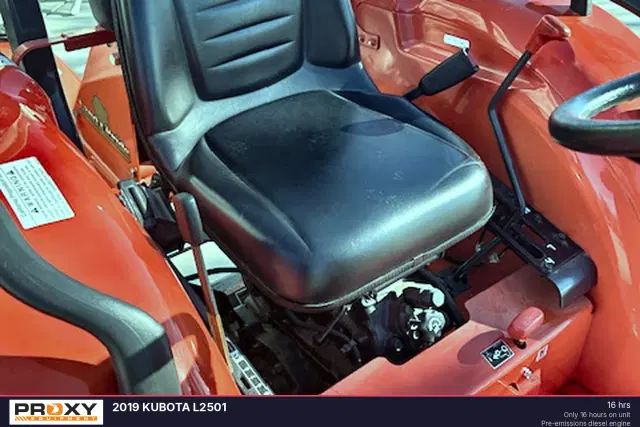 Image of Kubota L2501 equipment image 3