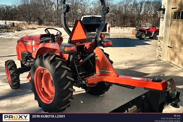 Image of Kubota L2501 equipment image 1