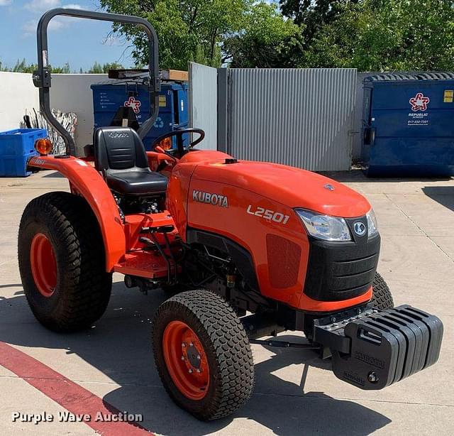 Image of Kubota L2501D equipment image 2