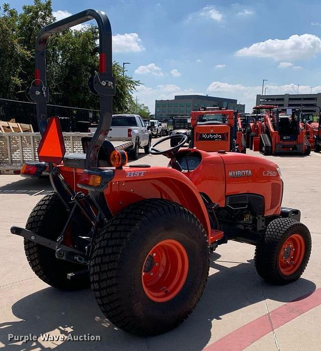 Image of Kubota L2501D equipment image 4