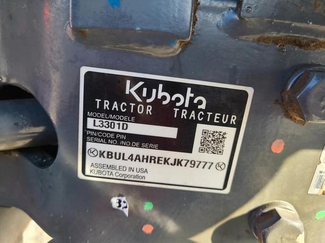 Image of Kubota L3301 equipment image 4