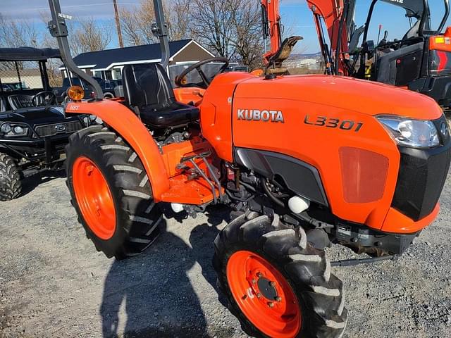 Image of Kubota L3301 equipment image 2