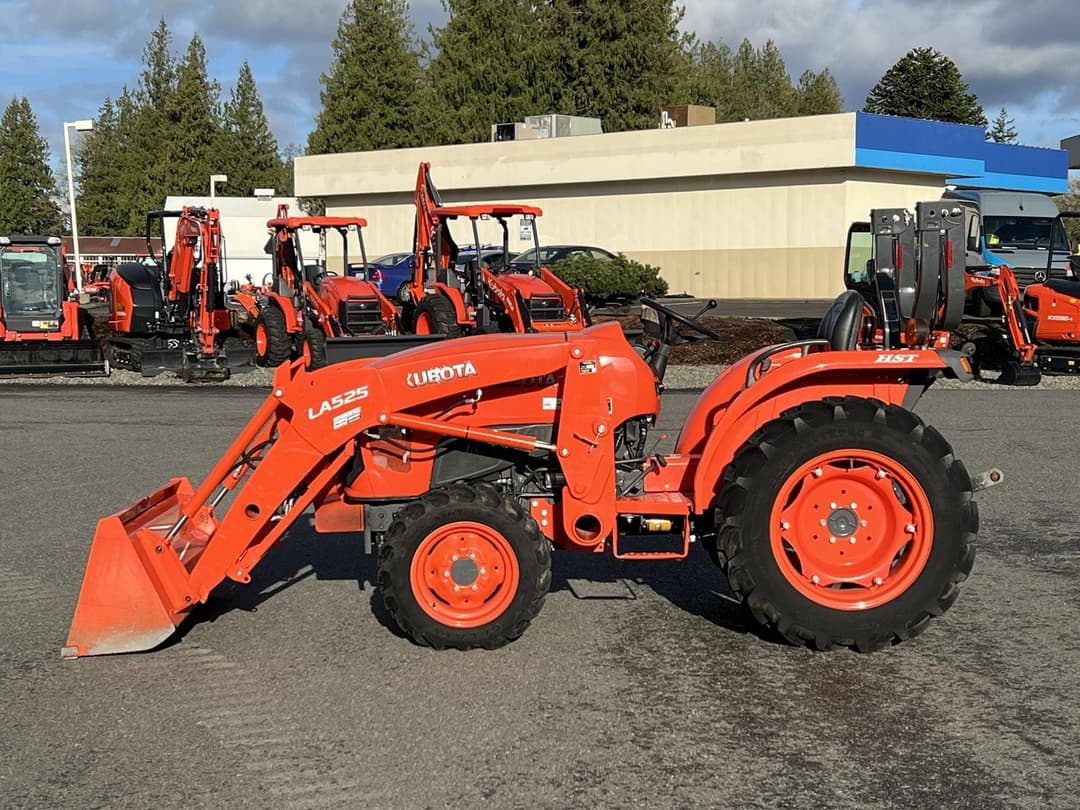 Image of Kubota L3301HST Primary image