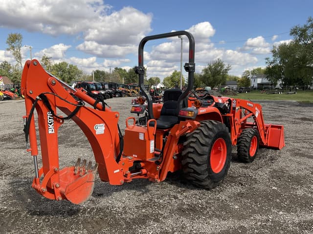Image of Kubota L3301HST equipment image 4