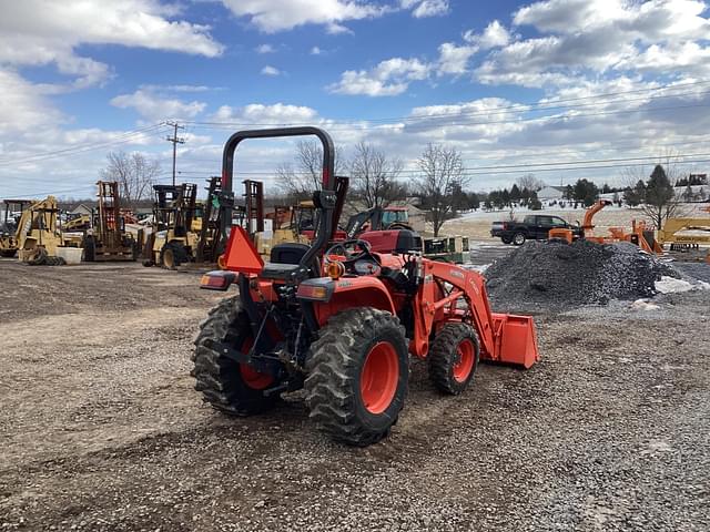 Image of Kubota L3901 equipment image 2