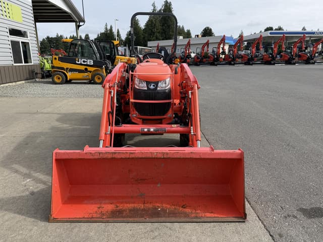 Image of Kubota L3901HST equipment image 2