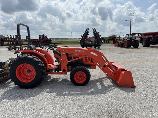 Image of Kubota L4701 equipment image 1