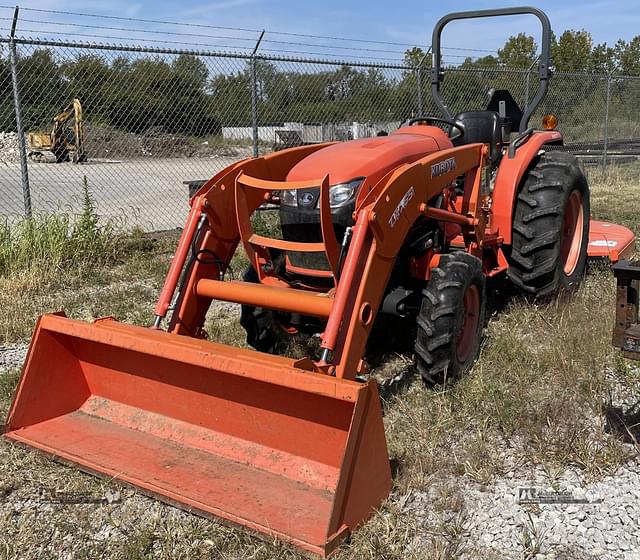 Image of Kubota L4701 equipment image 2