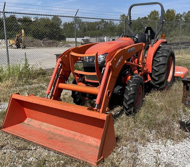 Image of Kubota L4701 equipment image 2