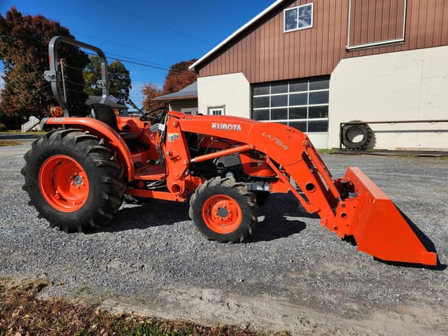 Image of Kubota L4701DT equipment image 1