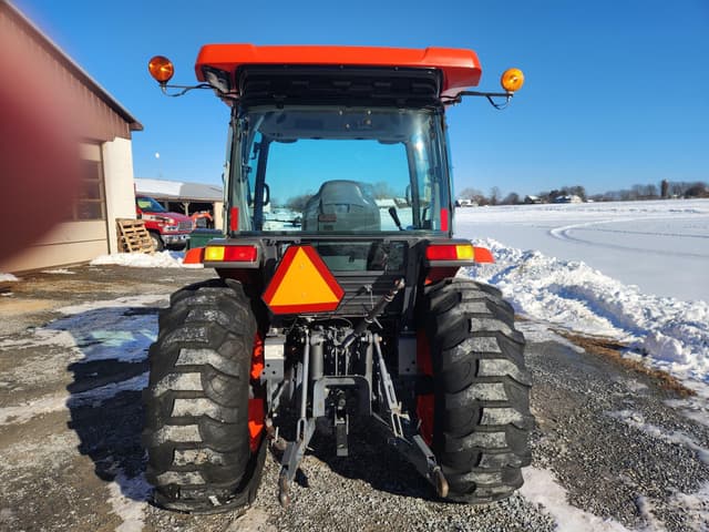 Image of Kubota L4760HSTC equipment image 3