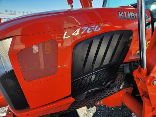 Image of Kubota L4760HSTC equipment image 4