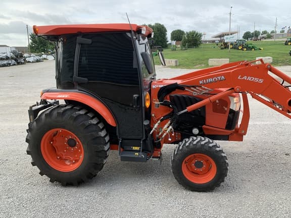 Image of Kubota L6060HSTC equipment image 3