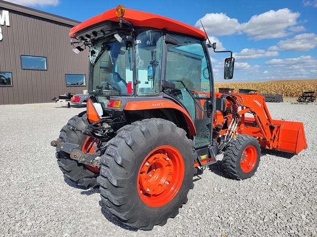 Image of Kubota L6060 equipment image 4