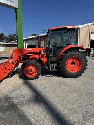 Image of Kubota M4D-071 equipment image 2
