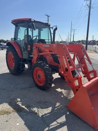 Image of Kubota M4D-071 equipment image 4