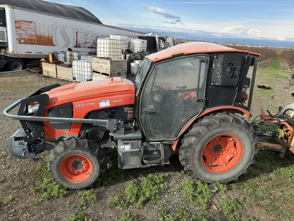 Image of Kubota M5-091 equipment image 1