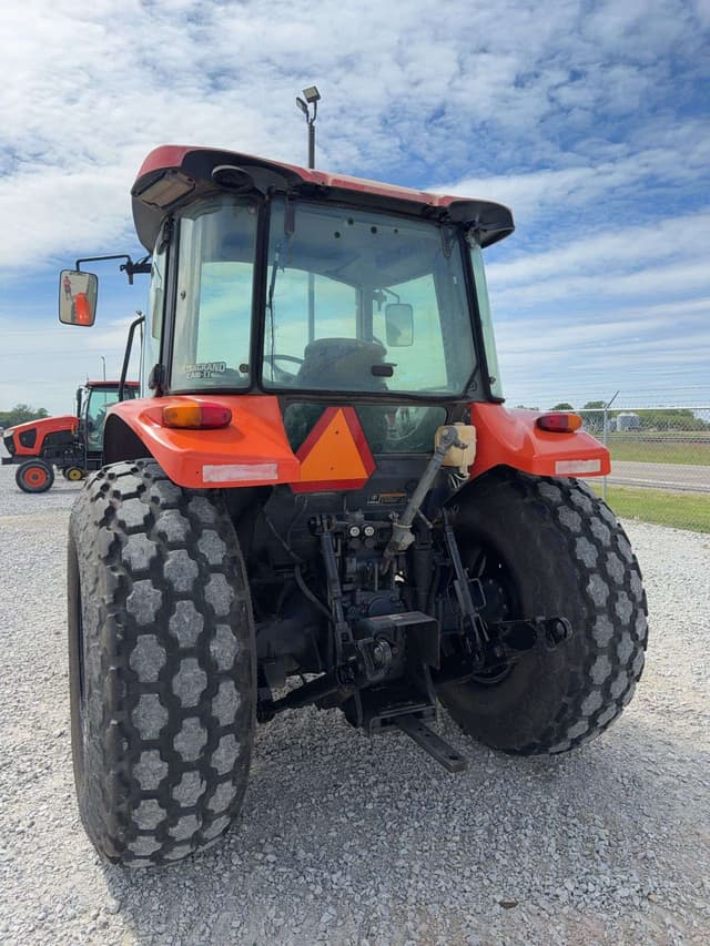 Image of Kubota M5-091 equipment image 4