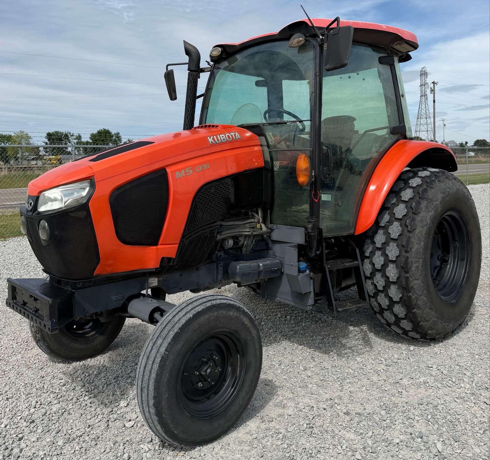 2019 Kubota M5-091 Equipment Image0