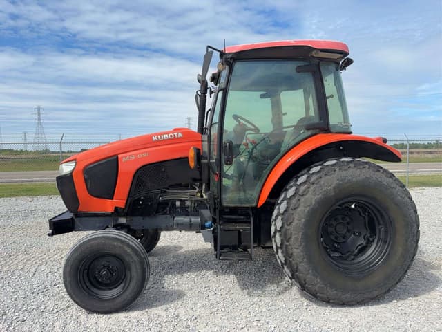 Image of Kubota M5-091 equipment image 1