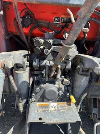 Image of Kubota M5-111 equipment image 4