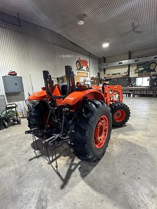 Image of Kubota M5660 equipment image 4