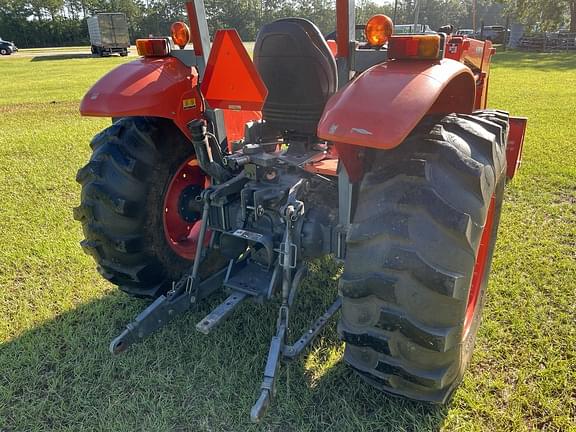 Image of Kubota M5660SUD equipment image 3