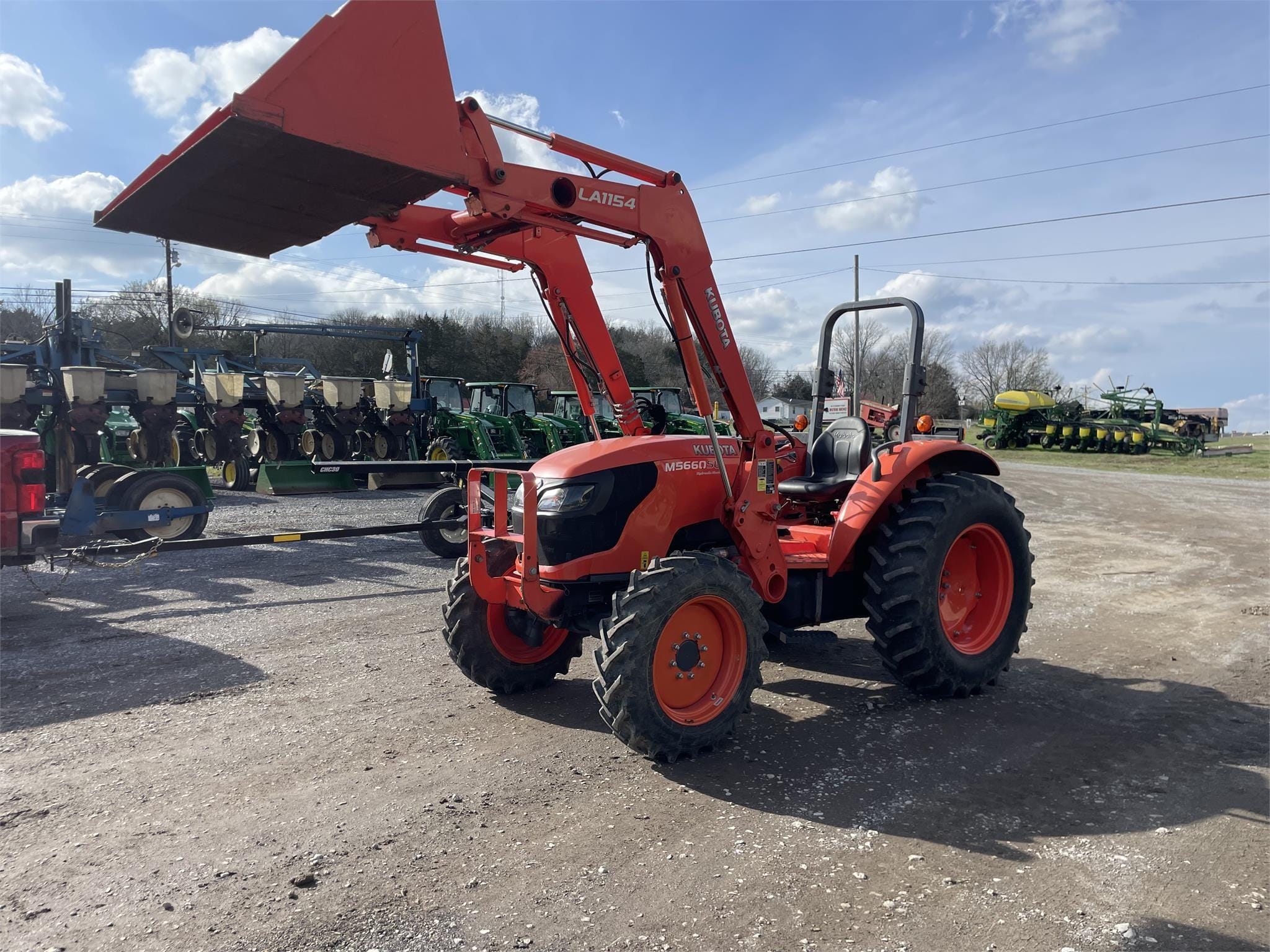 2019 Kubota M5660SUD Equipment Image0