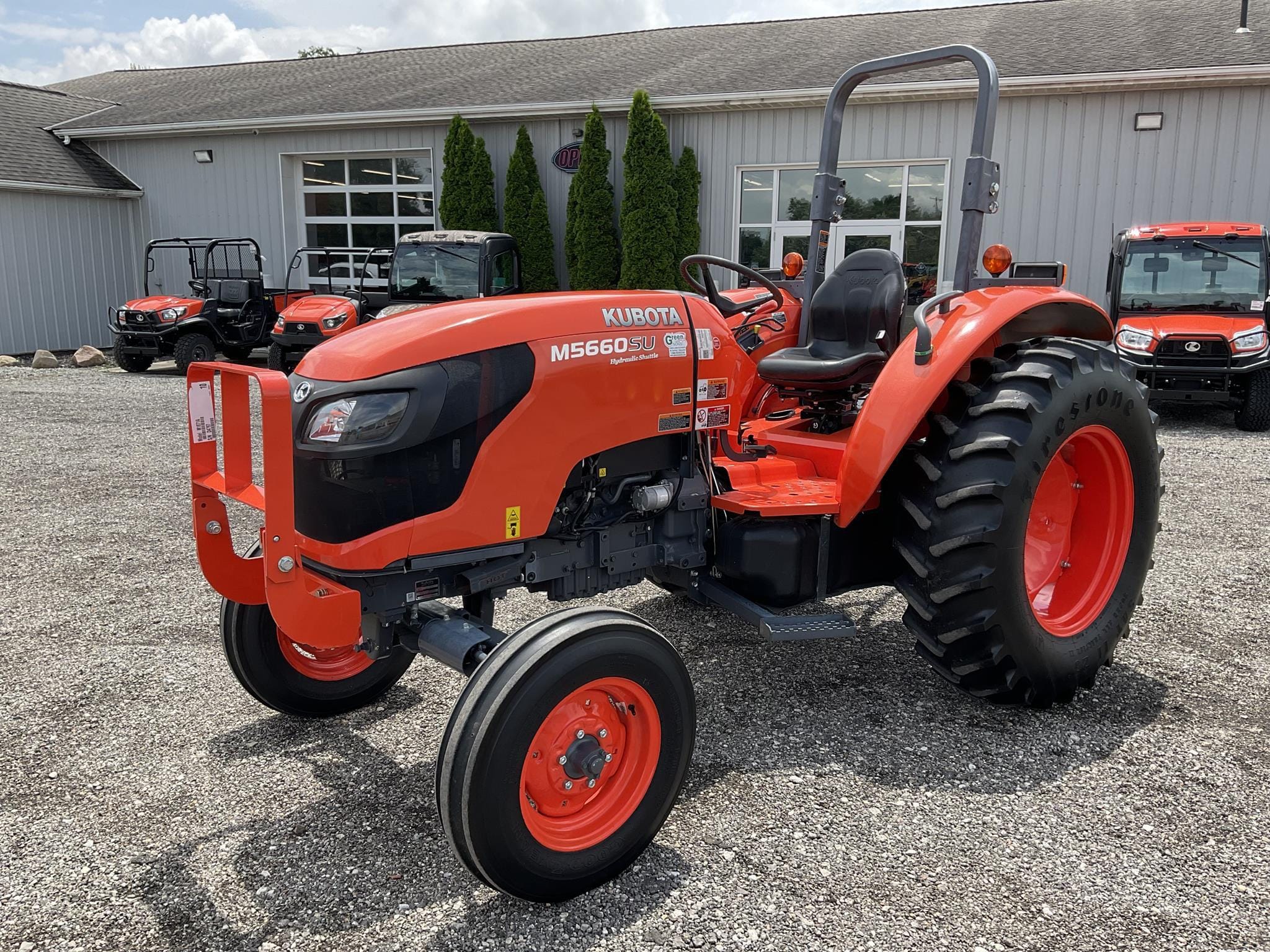 2019 Kubota M5660SUHD Equipment Image0