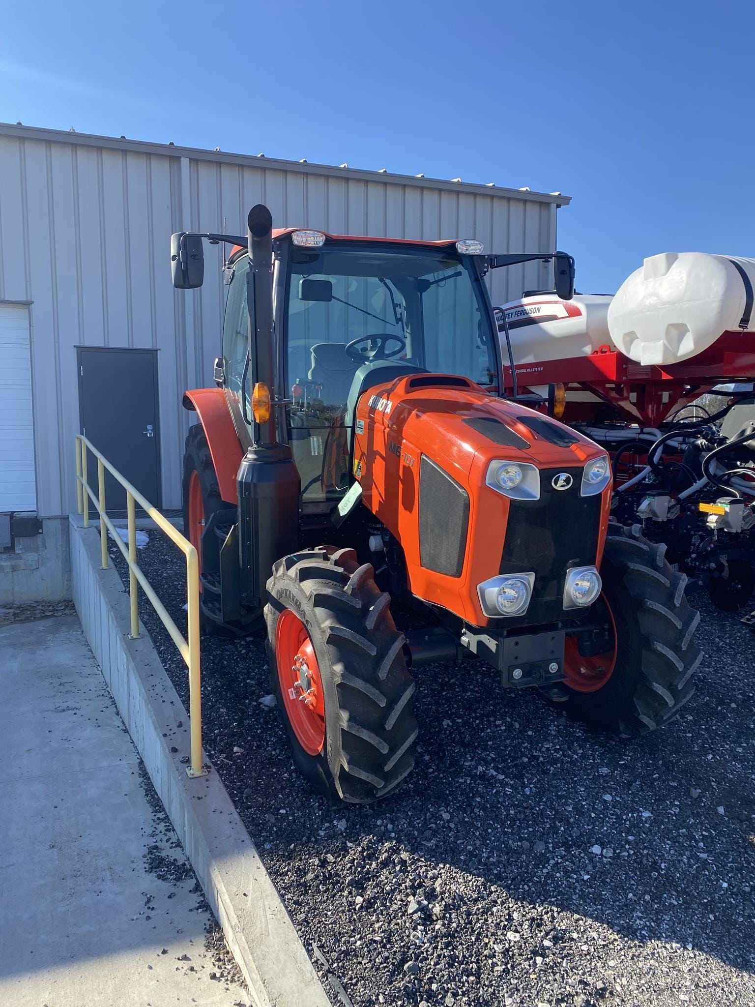 Main image Kubota M6-101