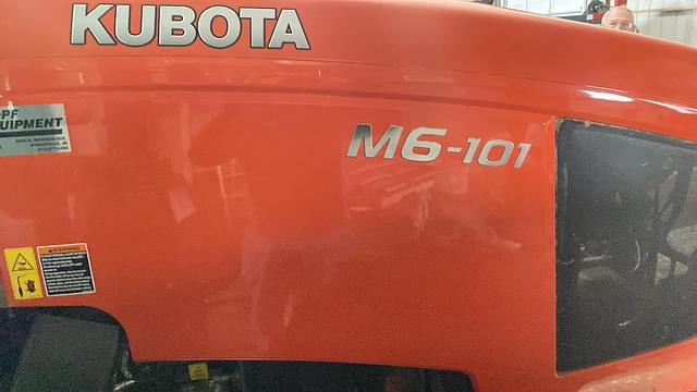 Image of Kubota M6-101 equipment image 4