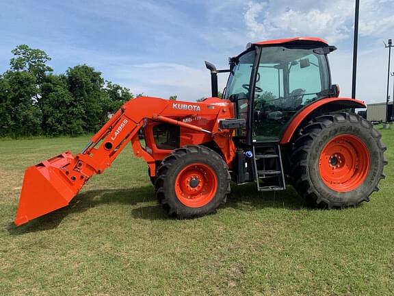 Image of Kubota M6-111 equipment image 4