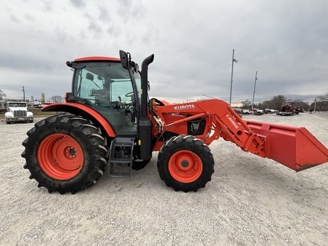 Image of Kubota M6-111 equipment image 1