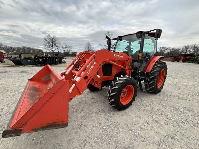 Image of Kubota M6-111 equipment image 4