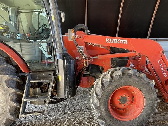 Image of Kubota M6-131 equipment image 2