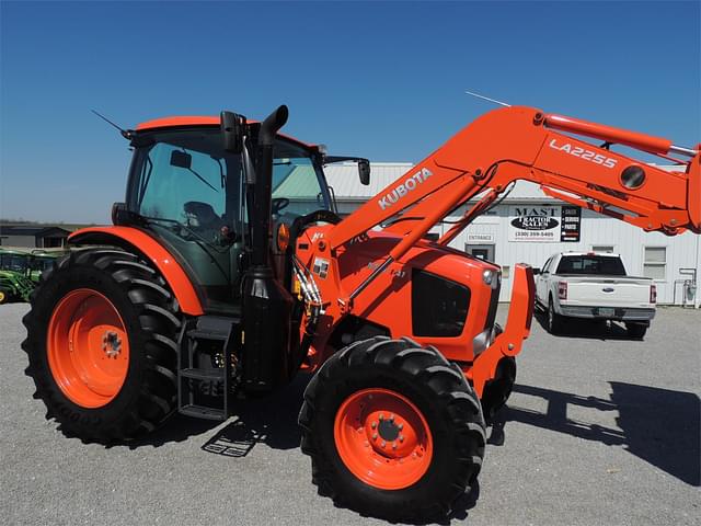 Image of Kubota M6-141 equipment image 3