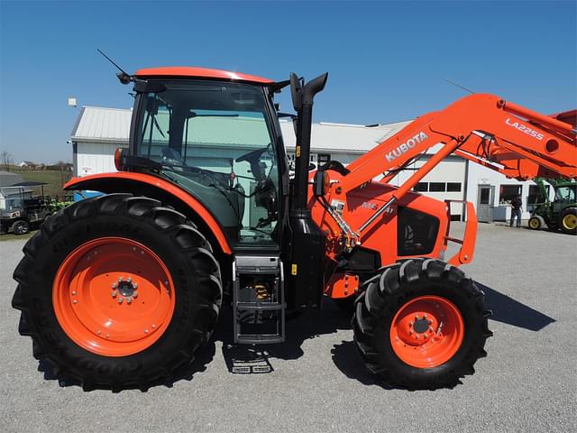 Image of Kubota M6-141 equipment image 4