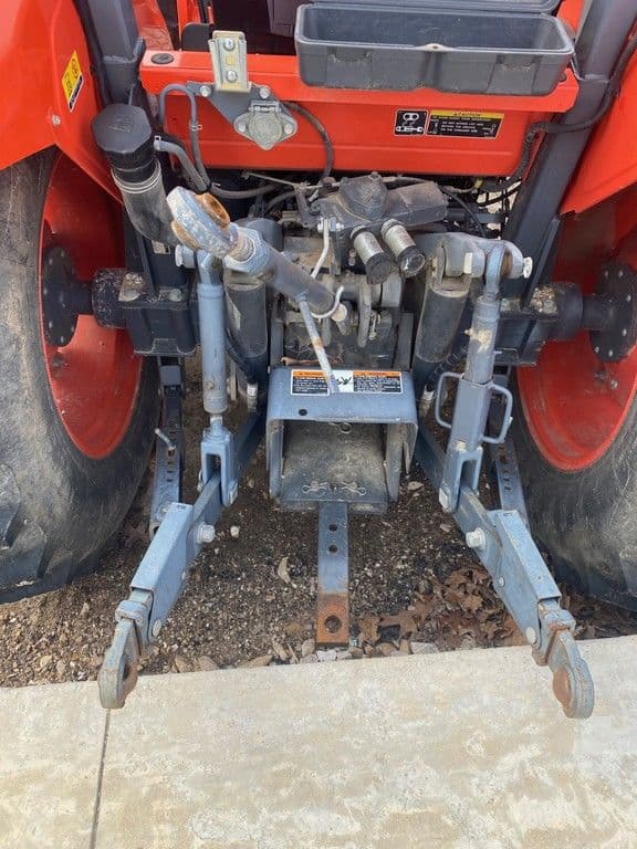 Image of Kubota M6060 equipment image 2