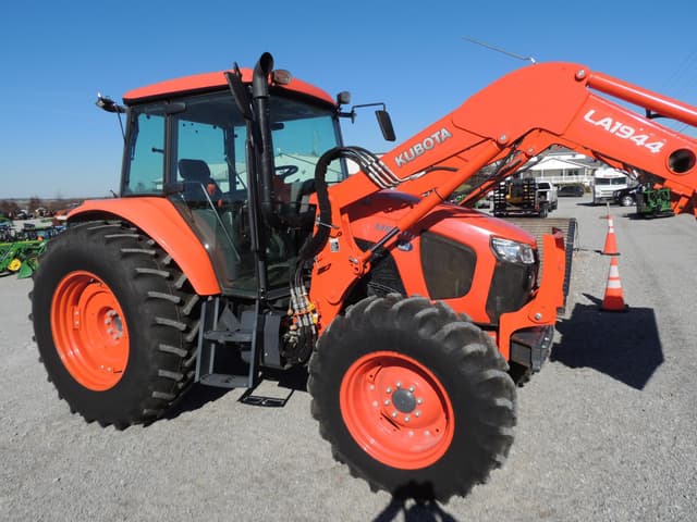 Image of Kubota M6S-111SHDC equipment image 2