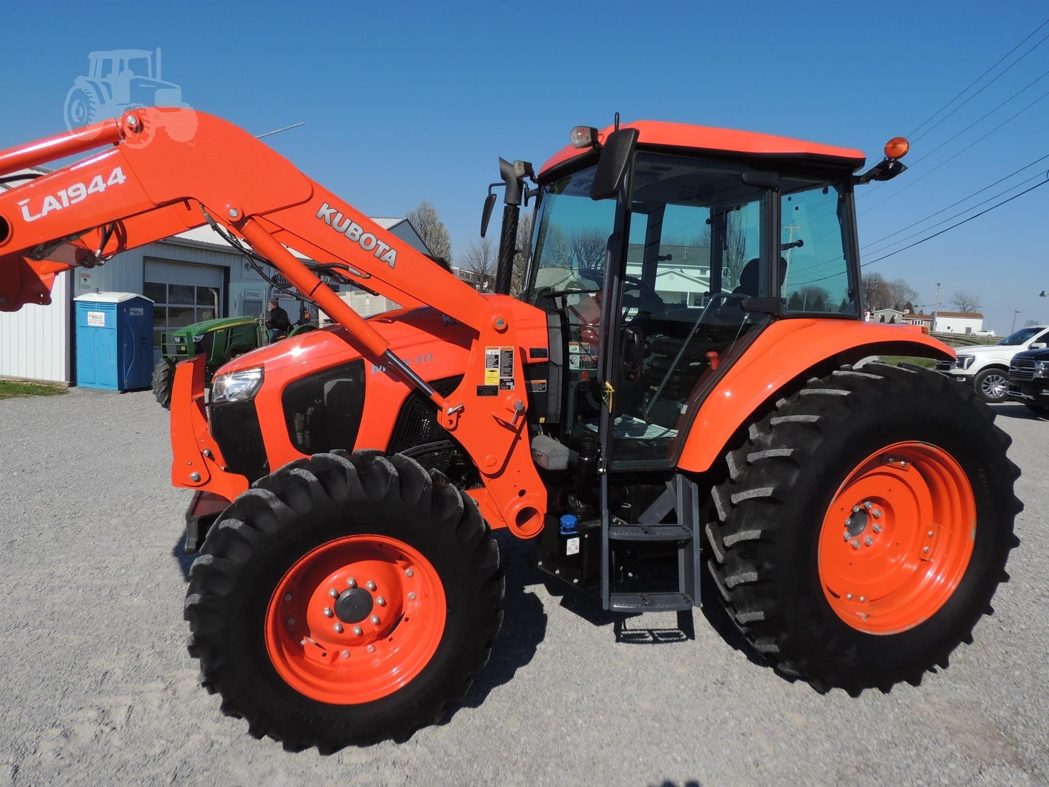 2019 Kubota M6S-111SDC Equipment Image0