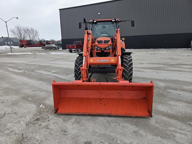 Image of Kubota M7.152 Deluxe equipment image 2