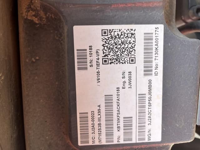 Image of Kubota M7.152 Deluxe equipment image 2