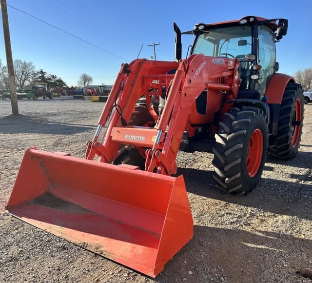 Image of Kubota M7.152 Deluxe equipment image 1