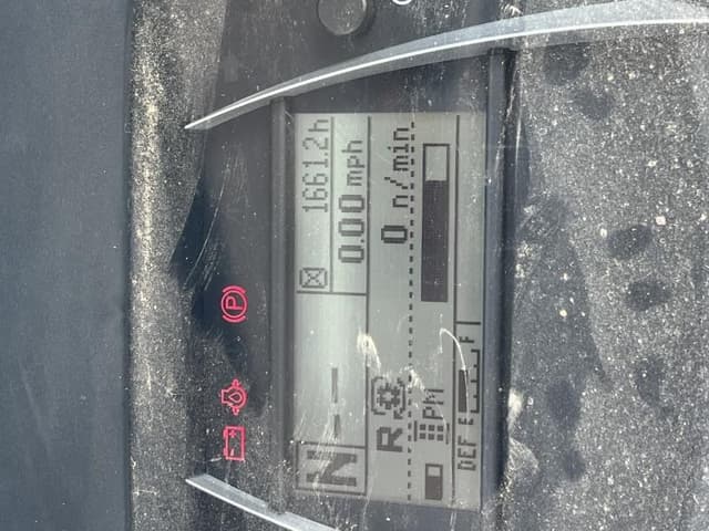 Image of Kubota M7.152 Deluxe equipment image 4