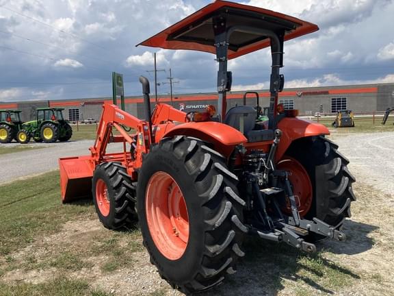 Image of Kubota M7060 equipment image 3