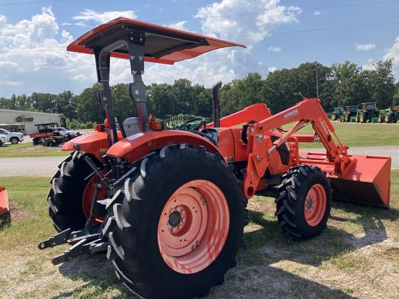 Image of Kubota M7060 equipment image 4